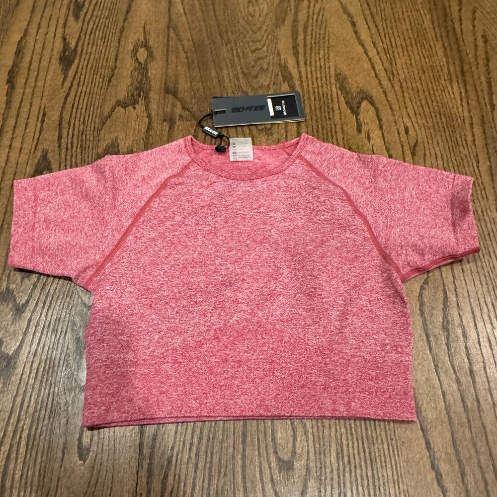 Bo+Tee Womens Batch A Melange Red Seamless Short Sleeve Crop Top Size Small NEW